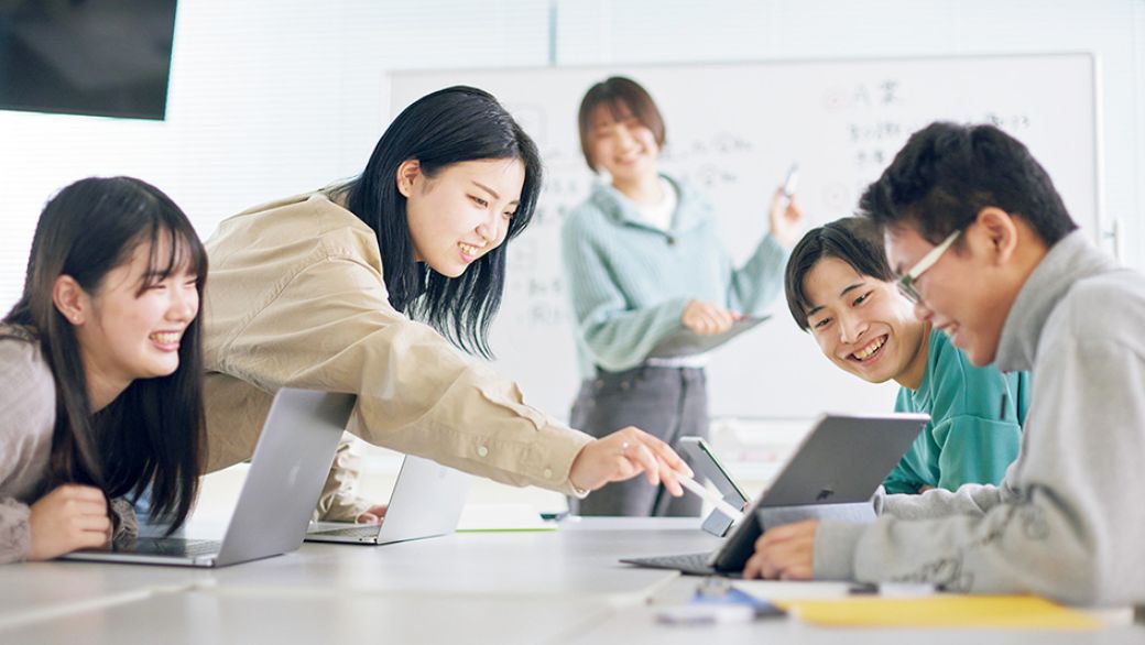6年の学びを4年で実現！